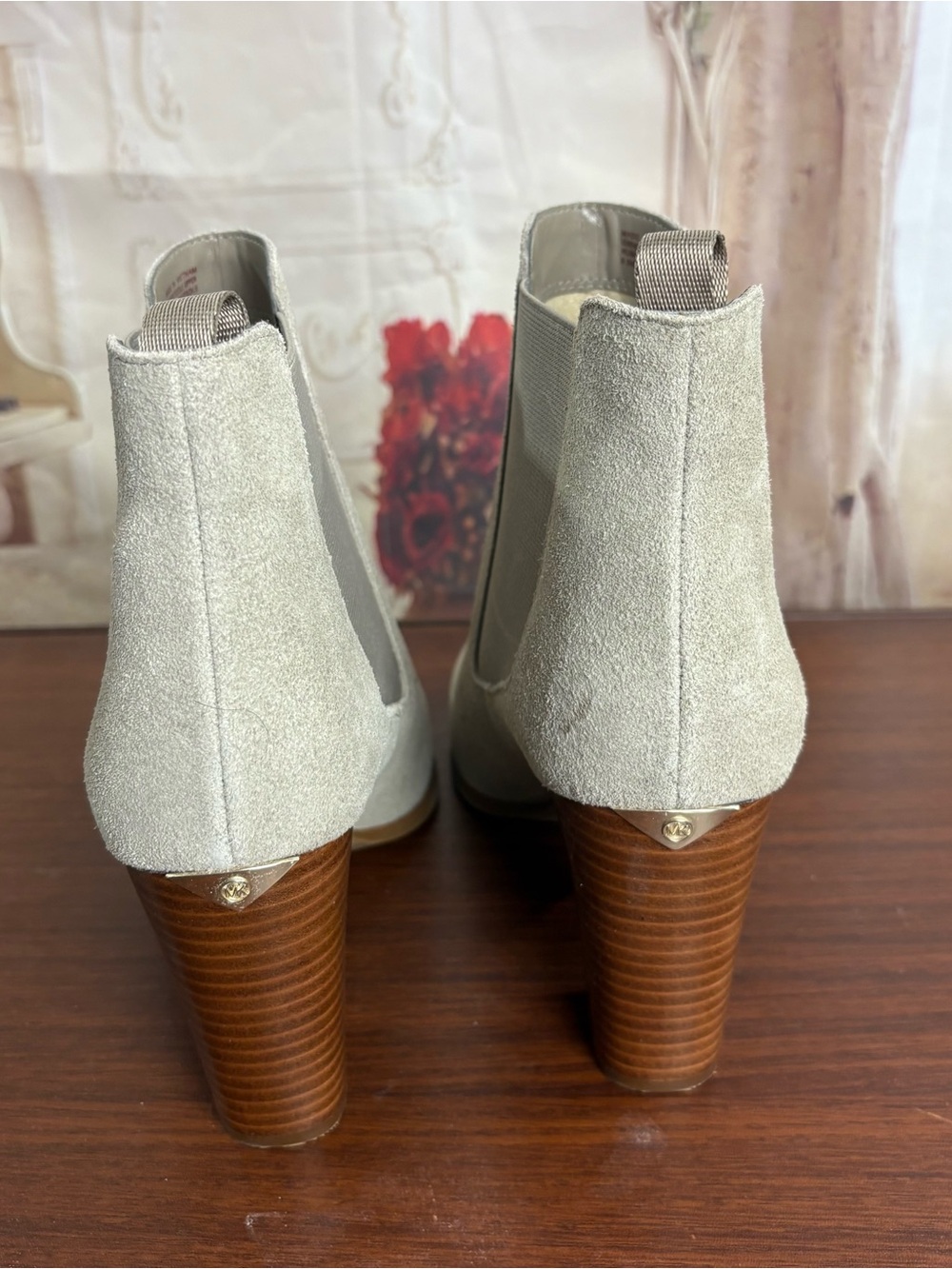 NEW Michael Kors Light Gray Suede Chelsea Ankle Boot - Picture 4 of 10